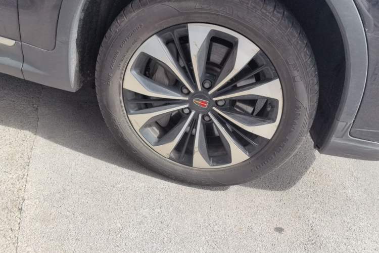 Used Hongqi HS7 2019 3.0T Automatic All-Wheel Drive Smart Connect Flagship Edition Right Front Wheel Hub