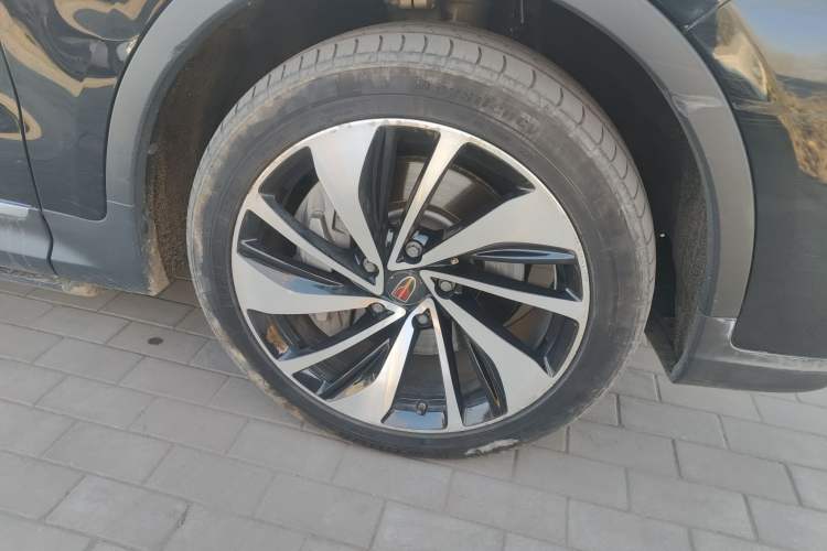 Used Hongqi HS7 2019 3.0T Automatic All-Wheel Drive Smart Connect Flagship Edition Right Front Wheel Hub