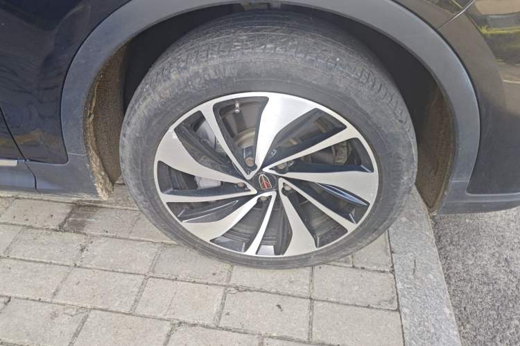 Used Hongqi HS7 2019 3.0T Automatic All-Wheel Drive Smart Connect Flagship Edition Right Front Wheel Hub