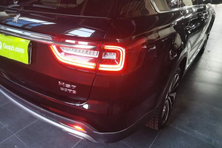 Used Hongqi HS7 2019 3.0T Automatic All-Wheel Drive Smart Connect Flagship Edition Right Rear Taillight