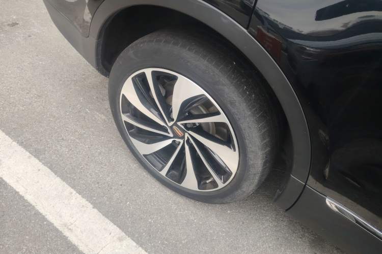 Used Hongqi HS7 2019 3.0T Automatic All-Wheel Drive Smart Connect Flagship Edition Right Rear Wheel Hub