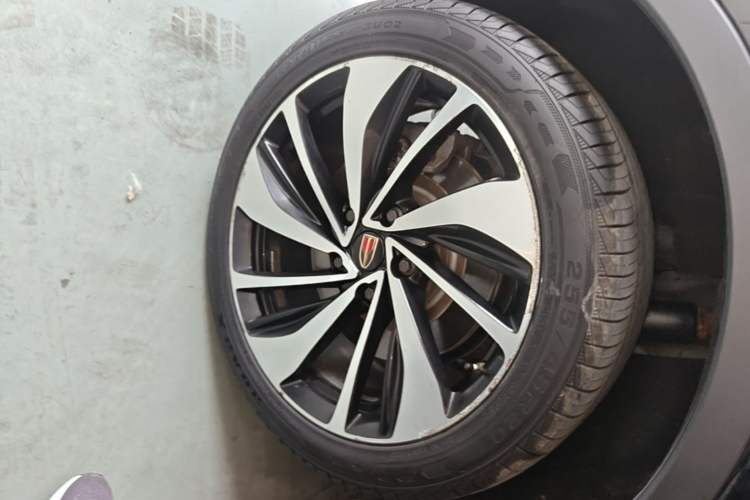 Used Hongqi HS7 2019 3.0T Automatic All-Wheel Drive Smart Connect Flagship Edition Right Rear Wheel Hub