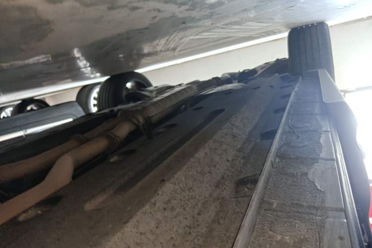 Used Hongqi HS7 2019 3.0T Automatic All-Wheel Drive Smart Connect Flagship Edition Right Side Sill