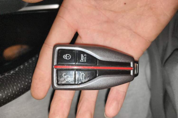 Used Hongqi HS7 2019 3.0T Automatic All-Wheel Drive Smart Connect Flagship Edition Vehicle Key