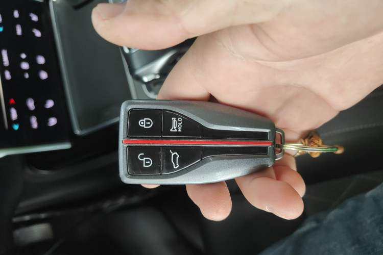 Used Hongqi HS7 2019 3.0T Automatic All-Wheel Drive Smart Connect Flagship Edition Vehicle Key