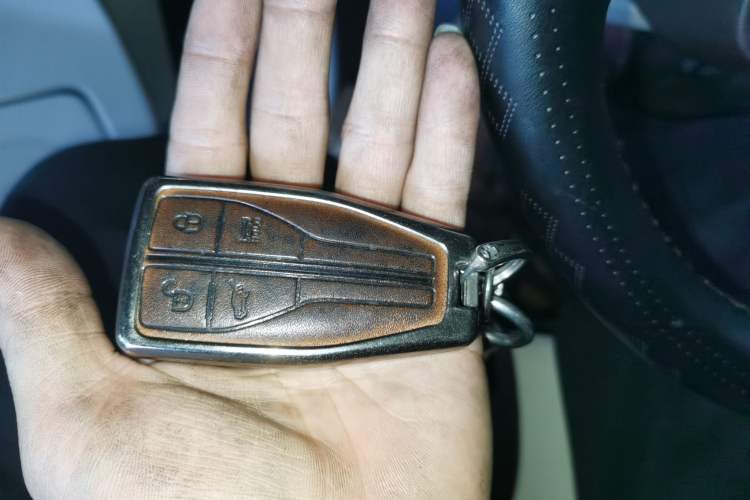 Used Hongqi HS7 2019 3.0T Automatic All-Wheel Drive Smart Connect Flagship Edition Vehicle Key