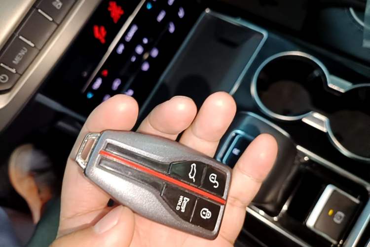 Used Hongqi HS7 2019 3.0T Automatic All-Wheel Drive Smart Connect Flagship Edition Vehicle Key
