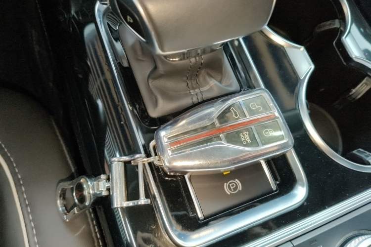 Used Hongqi HS7 2019 3.0T Automatic All-Wheel Drive Smart Connect Flagship Edition Vehicle Key