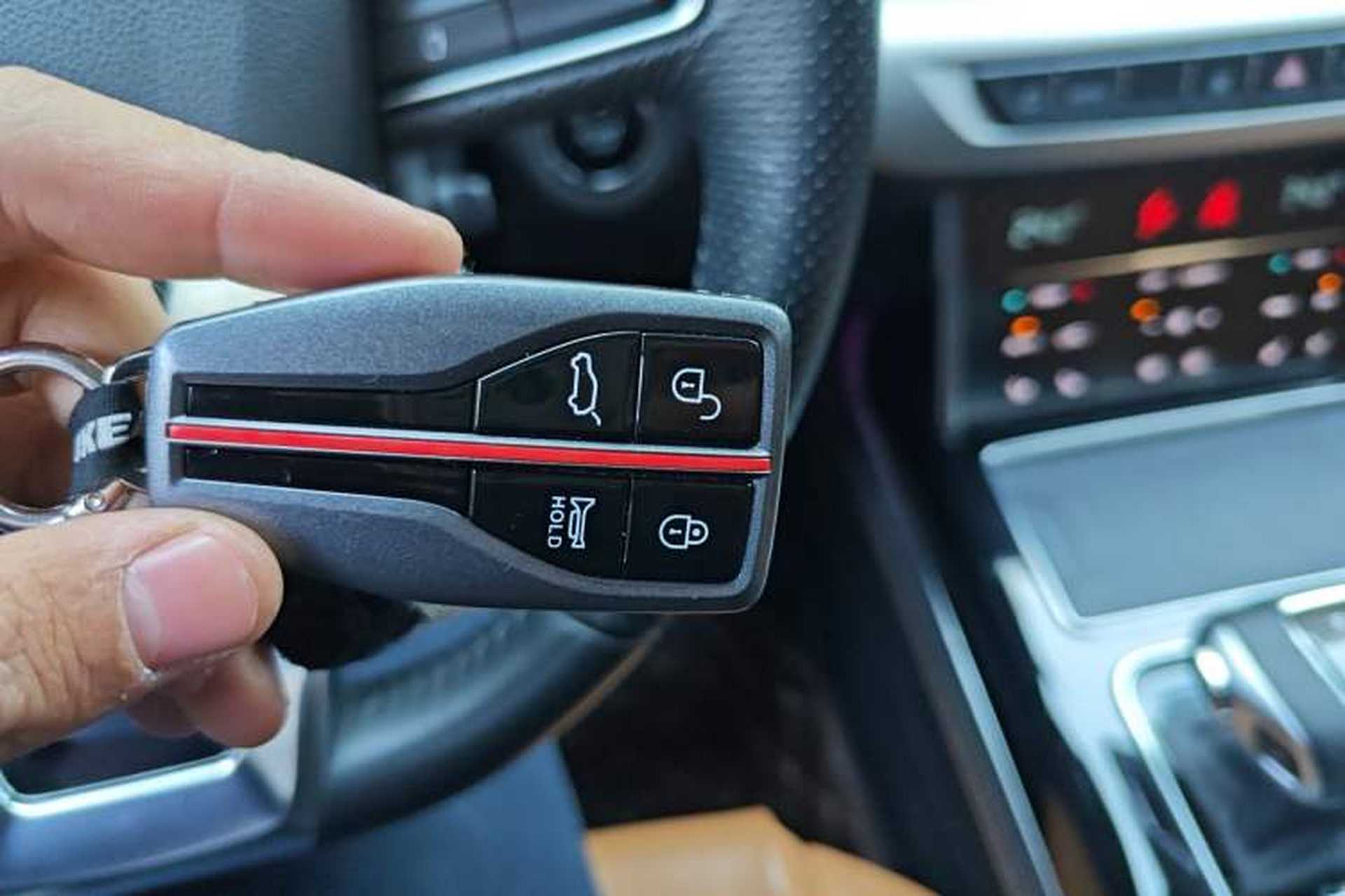 Used Hongqi HS7 2019 3.0T Automatic All-Wheel Drive Smart Connect Flagship Edition Vehicle Key
