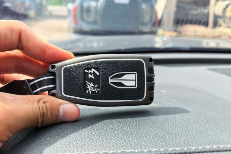 Used Hongqi HS7 2019 3.0T Automatic All-Wheel Drive Smart Connect Flagship Edition Vehicle Key