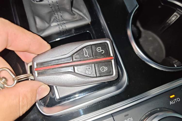 Used Hongqi HS7 2019 3.0T Automatic All-Wheel Drive Smart Connect Flagship Edition Vehicle Key
