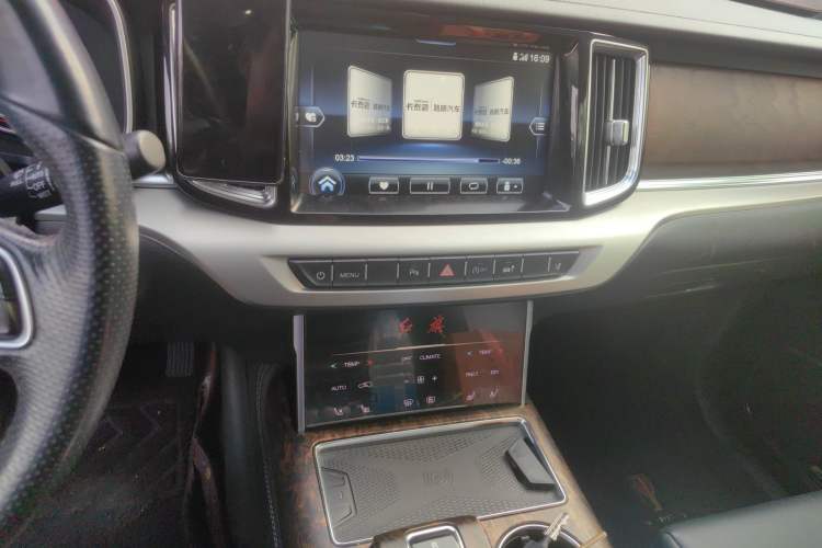 Used Hongqi HS7 2019 3.0T Automatic All-Wheel Drive Smart Connect Flagship Edition Audio And AC Panel