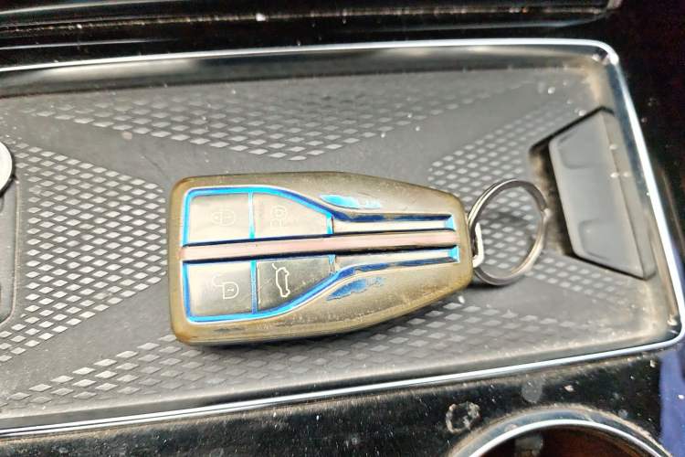 Used Hongqi HS7 2019 3.0T Automatic All-Wheel Drive Smart Connect Flagship Edition Vehicle Key