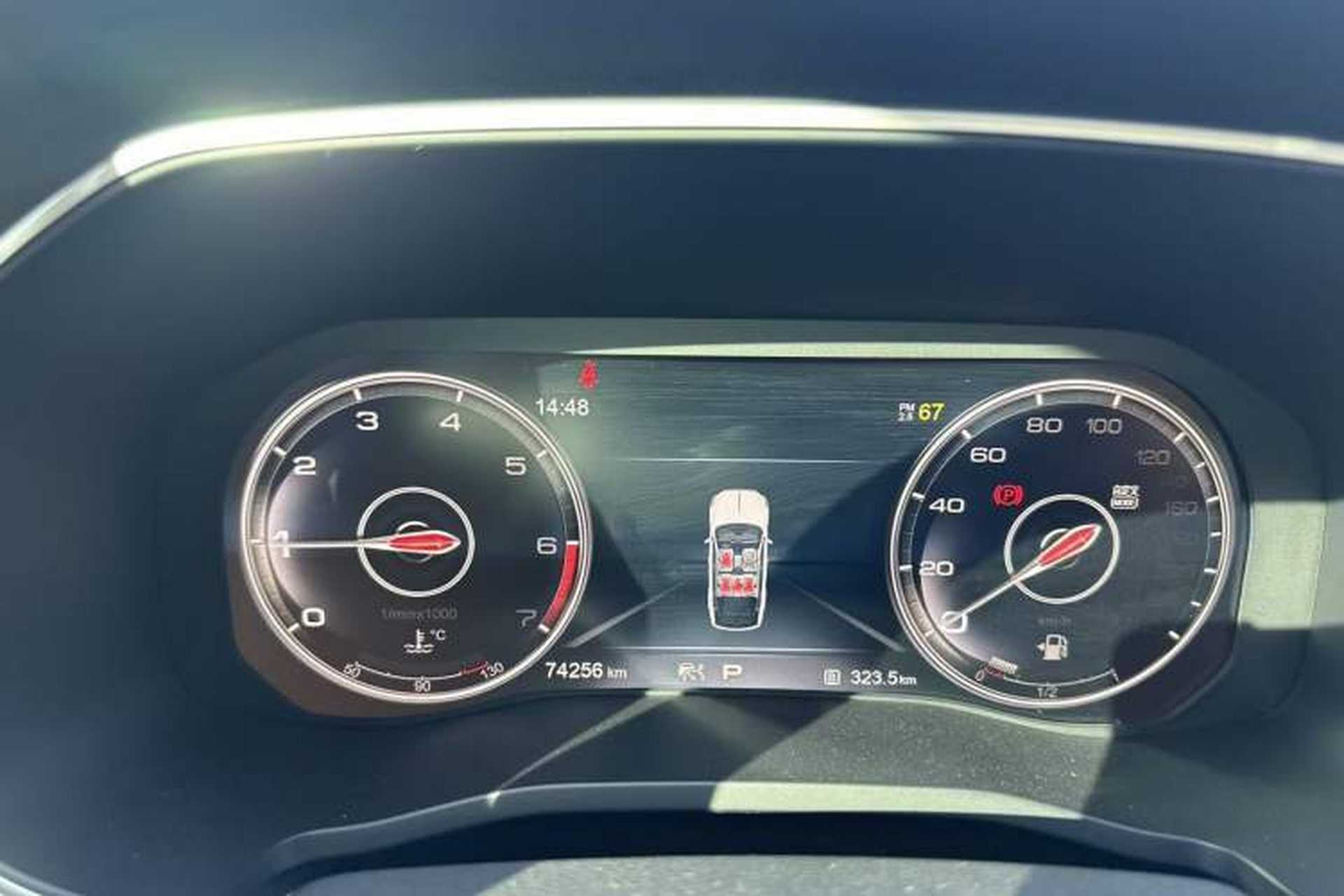 Used Hongqi HS7 2019 3.0T Automatic All-Wheel Drive Smart Connect Flagship Edition Odometer Close Up