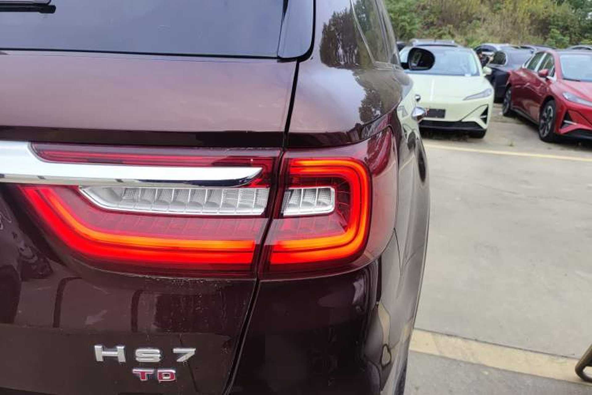Used Hongqi HS7 2019 3.0T Automatic All-Wheel Drive Smart Connect Flagship Edition Right Rear Taillight