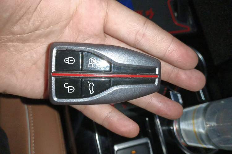 Used Hongqi HS7 2019 3.0T Automatic All-Wheel Drive Smart Connect Flagship Edition Vehicle Key