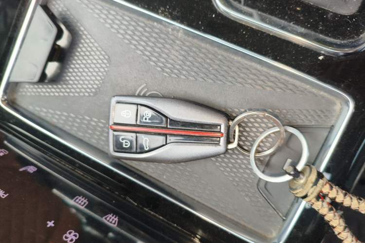 Used Hongqi HS7 2019 3.0T Automatic All-Wheel Drive Smart Connect Flagship Edition Vehicle Key