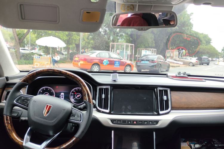 Used Hongqi HS7 2019 3.0T Automatic All-Wheel Drive Smart Connect Flagship Edition Center Console