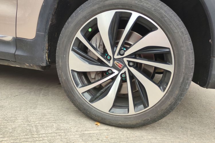 Used Hongqi HS7 2019 3.0T Automatic All-Wheel Drive Smart Connect Flagship Edition Right Front Wheel Hub