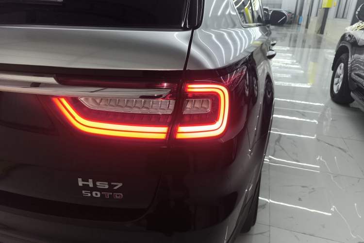 Used Hongqi HS7 2019 3.0T Automatic All-Wheel Drive Smart Connect Flagship Edition Right Rear Taillight