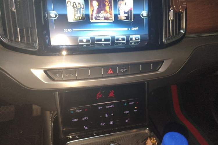 Used Hongqi HS7 2019 3.0T Automatic All-Wheel Drive Flagship Edition Audio And AC Panel