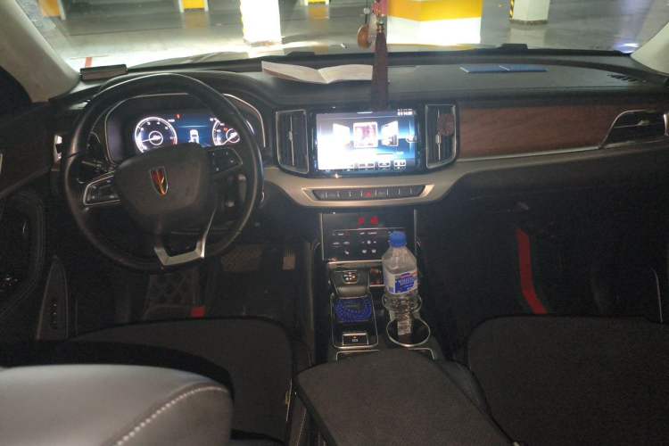 Used Hongqi HS7 2019 3.0T Automatic All-Wheel Drive Flagship Edition Center Console