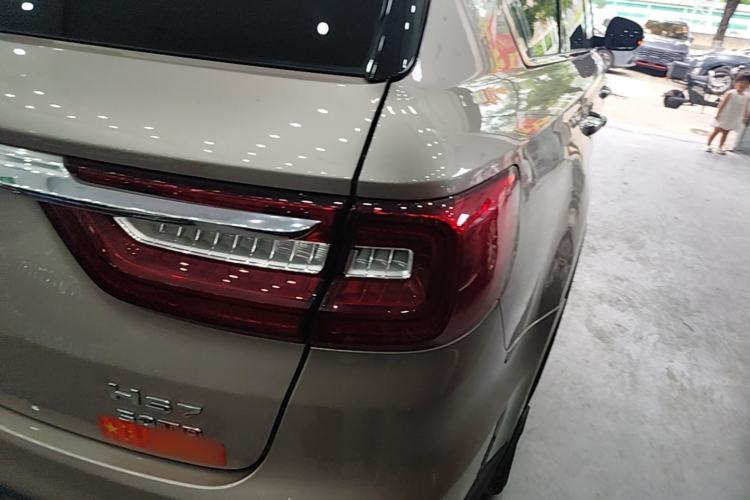 Used Hongqi HS7 2019 3.0T Automatic All-Wheel Drive Smart Connect Flagship Edition Right Rear Taillight