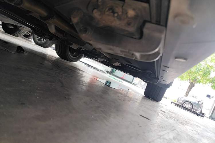 Used Hongqi HS7 2019 3.0T Automatic All-Wheel Drive Smart Connect Flagship Edition Right Side Sill