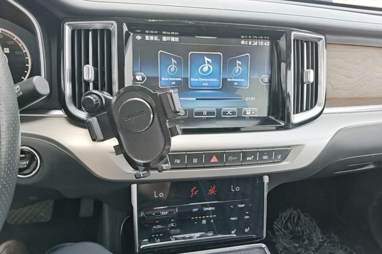 Used Hongqi HS7 2021 3.0T Automatic All-Wheel Drive Smart Connect Flagship Edition Audio And AC Panel