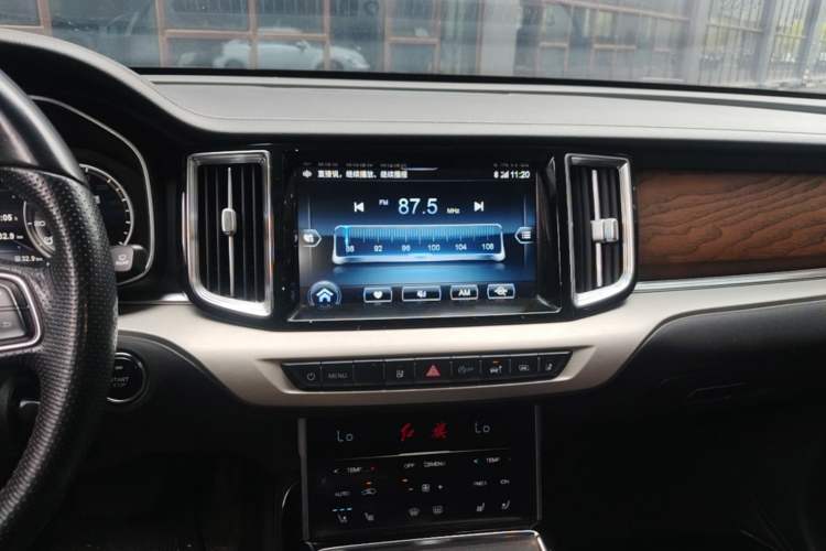 Used Hongqi HS7 2021 2.0T DCT Two-Wheel Drive Smart Connect Flagship Edition Audio And AC Panel
