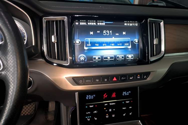 Used Hongqi HS7 2021 3.0T Automatic All-Wheel Drive Smart Connect Flagship Edition Audio And AC Panel