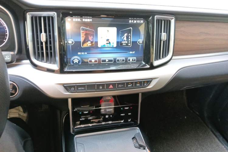 Used Hongqi HS7 2021 2.0T DCT Two-Wheel Drive Smart Connect Flagship Edition Audio And AC Panel