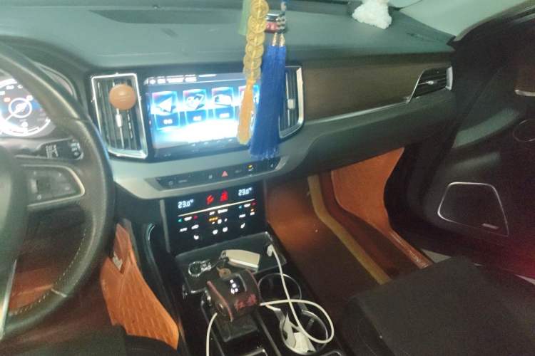 Used Hongqi HS7 2021 2.0T DCT Two-Wheel Drive Smart Connect Flagship Edition Audio And AC Panel
