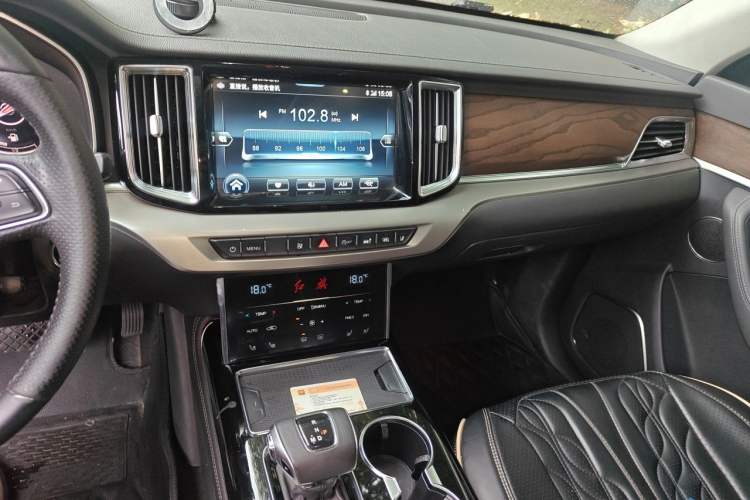 Used Hongqi HS7 2021 2.0T DCT Two-Wheel Drive Smart Connect Flagship Edition Audio And AC Panel