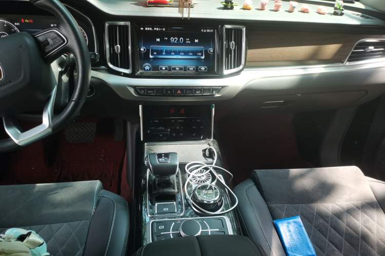 Used Hongqi HS7 2021 2.0T DCT Two-Wheel Drive Smart Connect Flagship Edition Audio And AC Panel