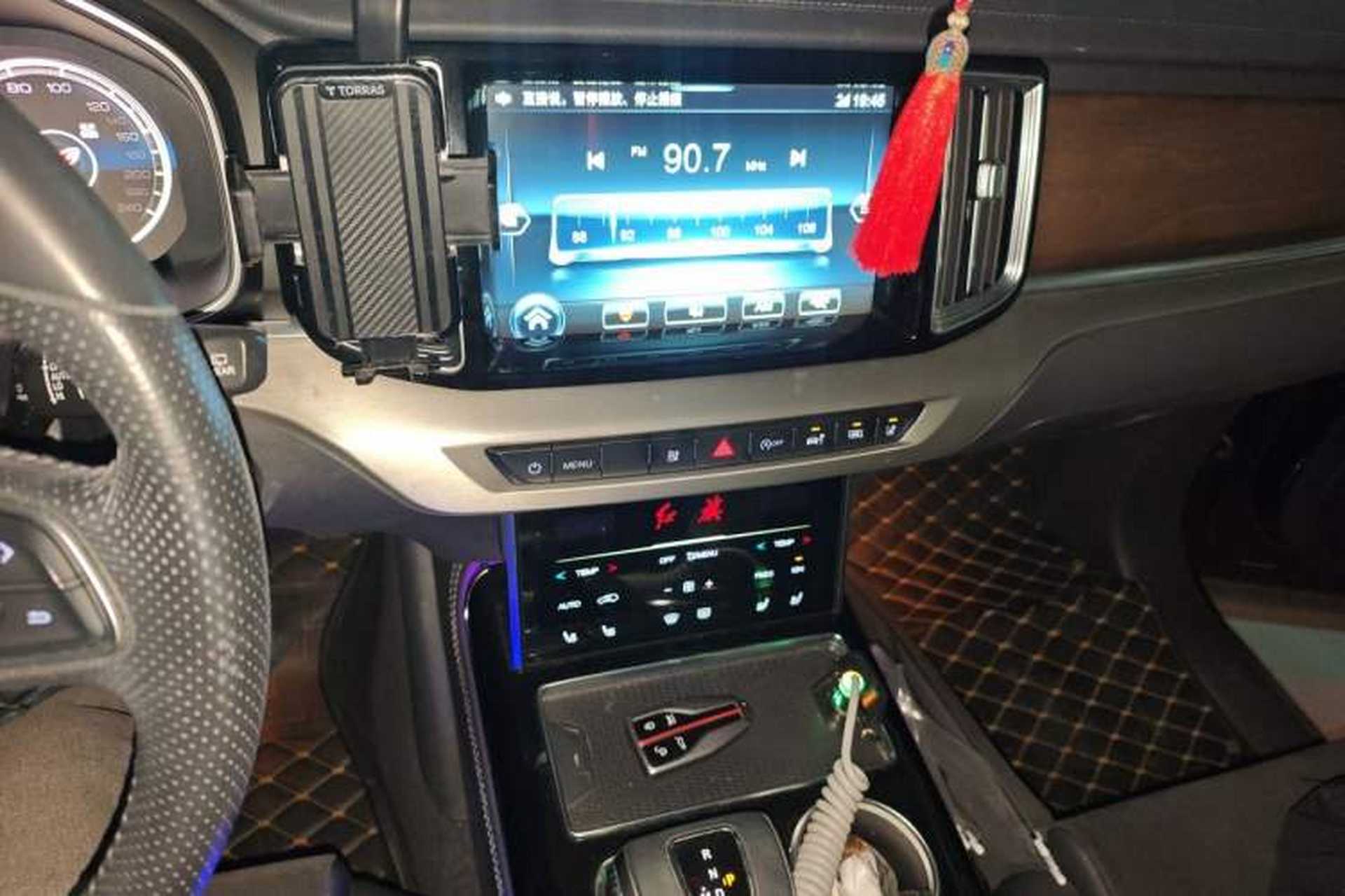 Used Hongqi HS7 2021 2.0T DCT Two-Wheel Drive Smart Connect Flagship Edition Audio And AC Panel