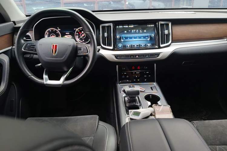 Used Hongqi HS7 2021 2.0T DCT Two-Wheel Drive Smart Connect Flagship Edition Center Console