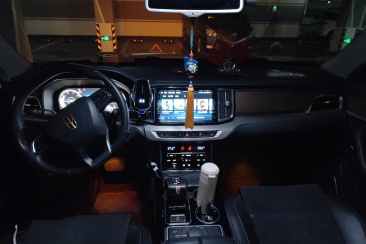 Used Hongqi HS7 2021 2.0T DCT Two-Wheel Drive Smart Connect Flagship Edition Center Console