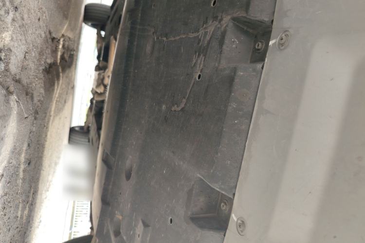 Used Hongqi HS7 2021 2.0T DCT Two-Wheel Drive Smart Connect Flagship Edition Chassis Front