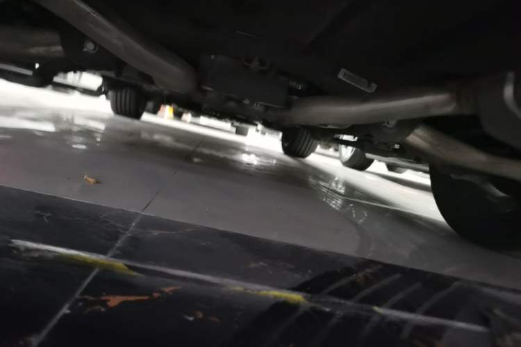 Used Hongqi HS7 2021 2.0T DCT Two-Wheel Drive Smart Connect Flagship Edition Chassis Front