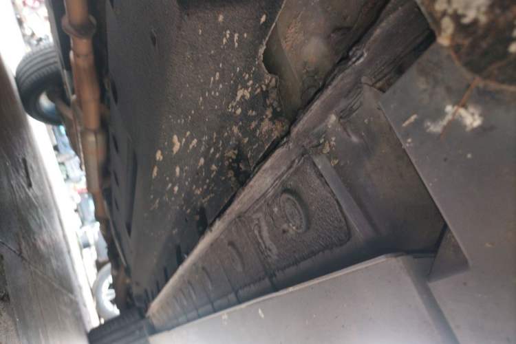 Used Hongqi HS7 2021 2.0T DCT Two-Wheel Drive Smart Connect Flagship Edition Chassis Front Left