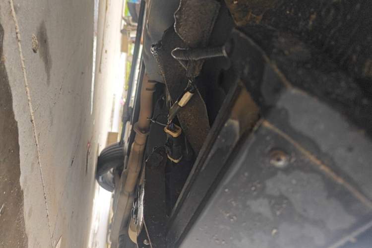 Used Hongqi HS7 2021 2.0T DCT Two-Wheel Drive Smart Connect Flagship Edition Chassis Front Left