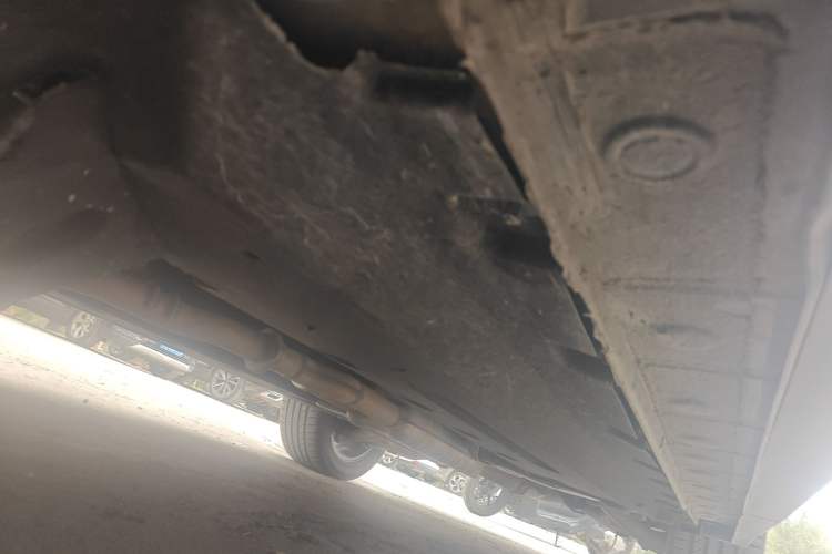 Used Hongqi HS7 2021 2.0T DCT Two-Wheel Drive Smart Connect Flagship Edition Chassis Front Left