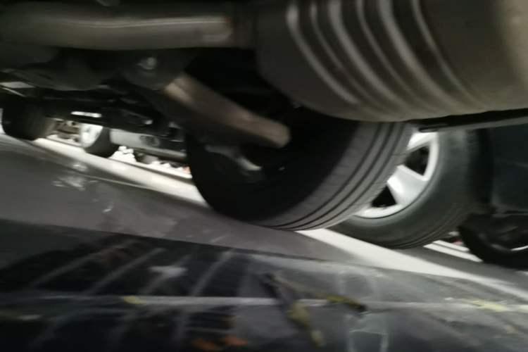 Used Hongqi HS7 2021 2.0T DCT Two-Wheel Drive Smart Connect Flagship Edition Chassis Front Left