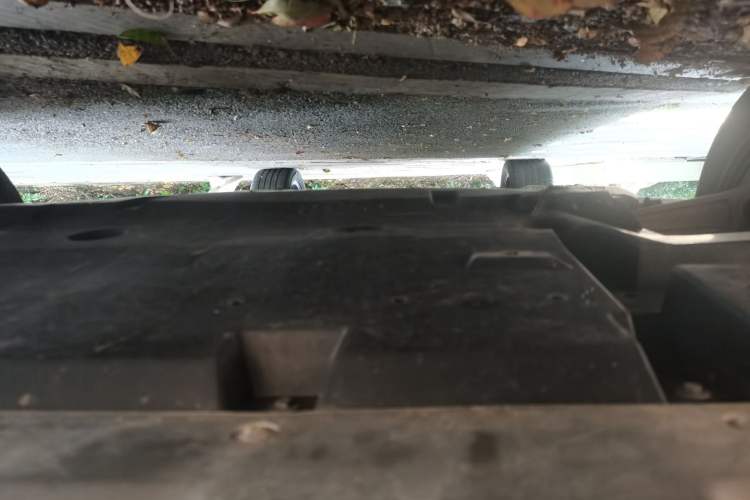Used Hongqi HS7 2021 2.0T DCT Two-Wheel Drive Smart Connect Flagship Edition Chassis Front