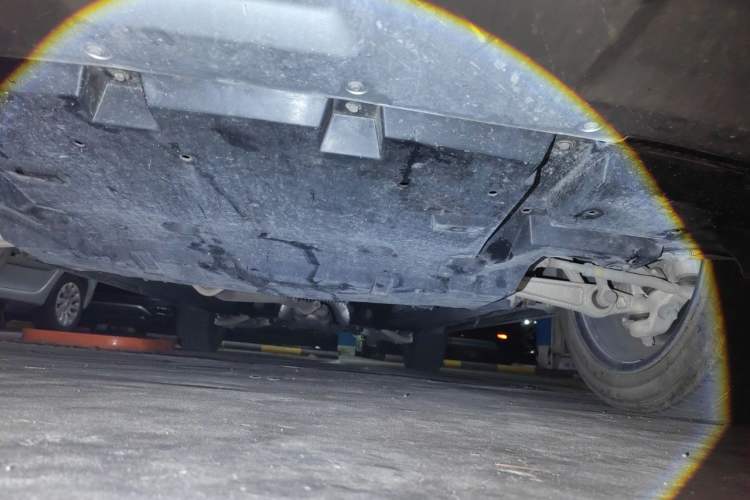 Used Hongqi HS7 2021 2.0T DCT Two-Wheel Drive Smart Connect Flagship Edition Chassis Front