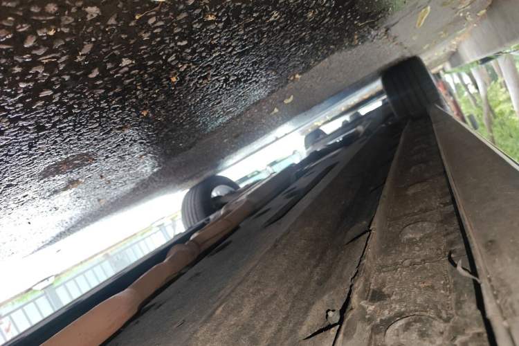 Used Hongqi HS7 2021 2.0T DCT Two-Wheel Drive Smart Connect Flagship Edition Chassis Front Right