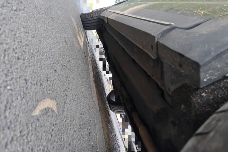 Used Hongqi HS7 2021 2.0T DCT Two-Wheel Drive Smart Connect Flagship Edition Chassis Front Right