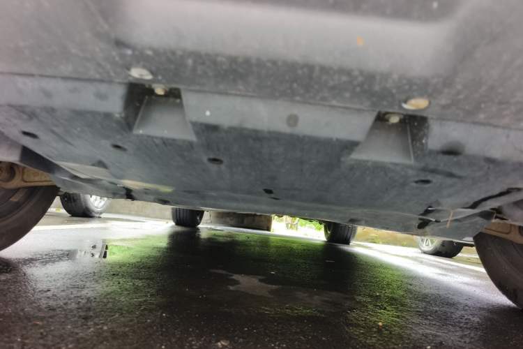 Used Hongqi HS7 2021 2.0T DCT Two-Wheel Drive Smart Connect Flagship Edition Chassis Front