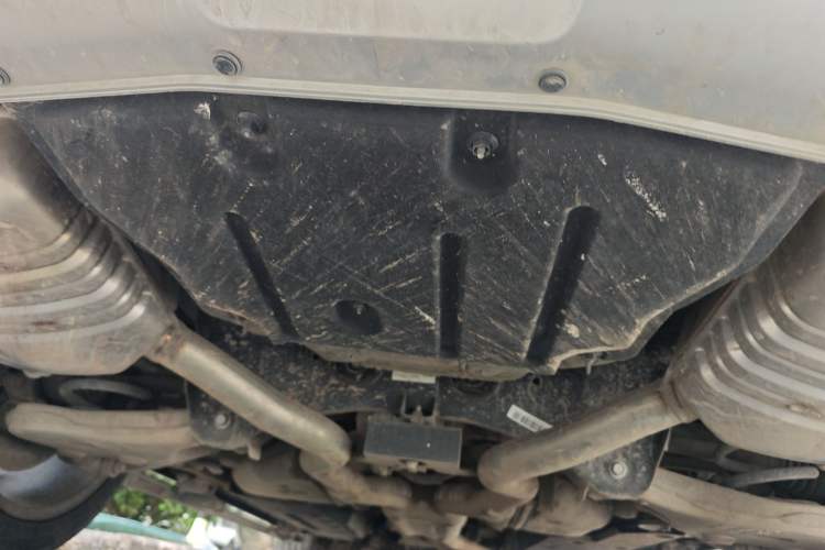 Used Hongqi HS7 2021 2.0T DCT Two-Wheel Drive Smart Connect Flagship Edition Chassis Rear